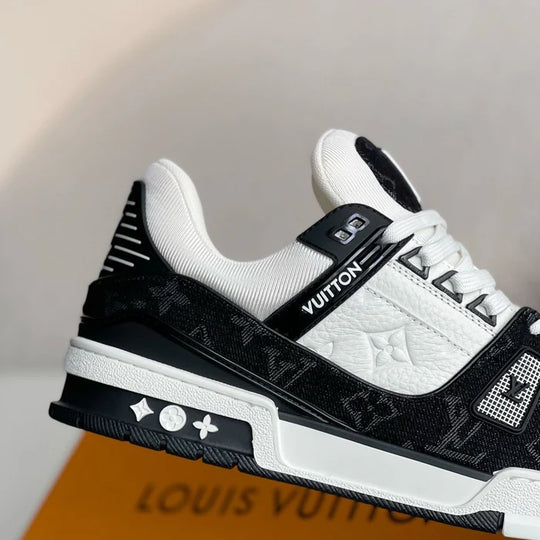 LOUIS VUITTON LV TRAINER BLACK WHITE