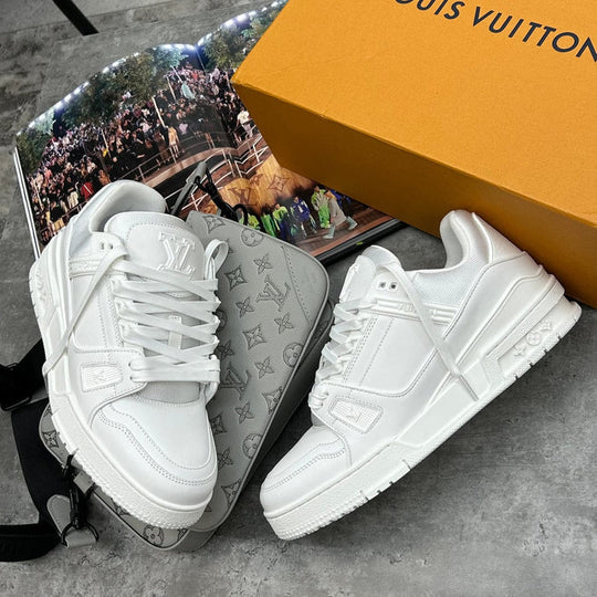 LOUIS VUITTON TRAINER WHITE